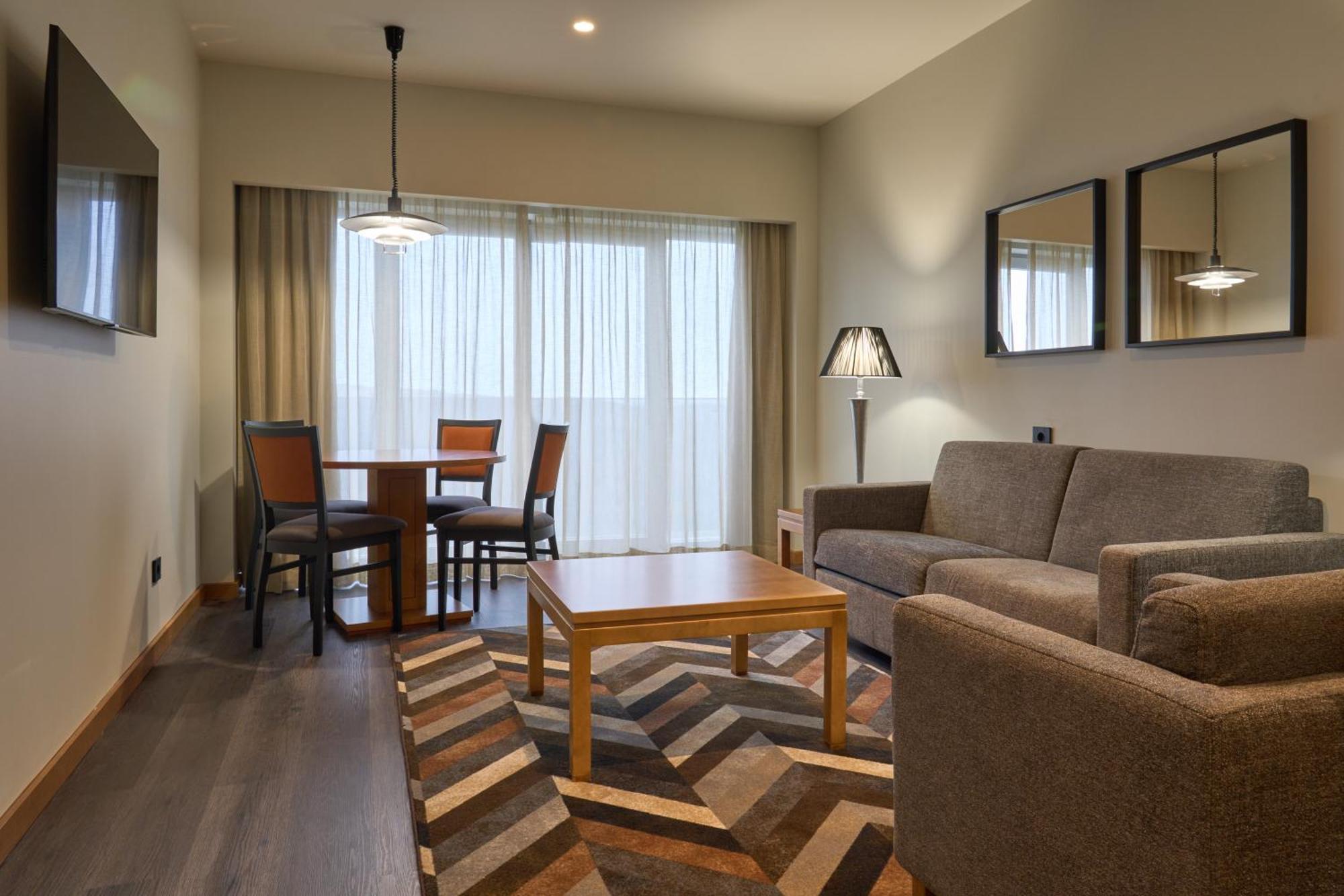 Hotel Versatile Guarda Bagian luar foto
